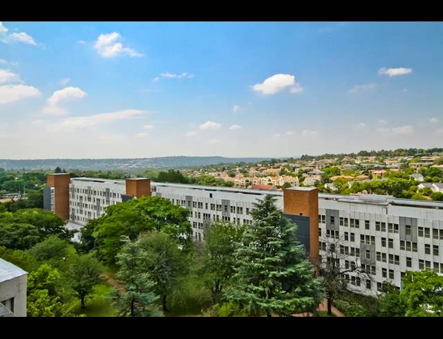 2 BEDROOM APARTMENT FOR SALE IN BENMORE GARDENS